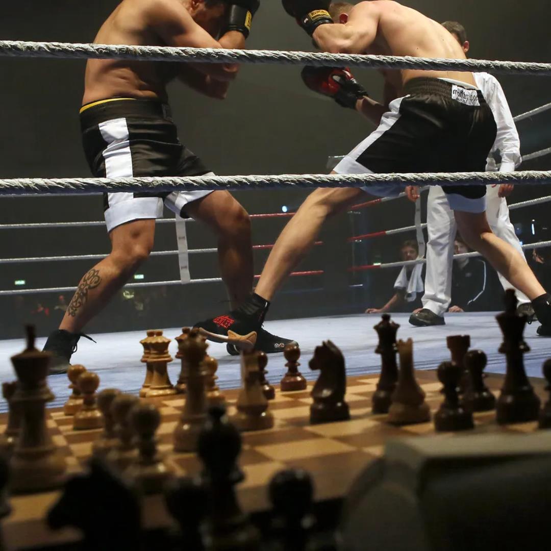 This kedger is the world champion of chessboxing!